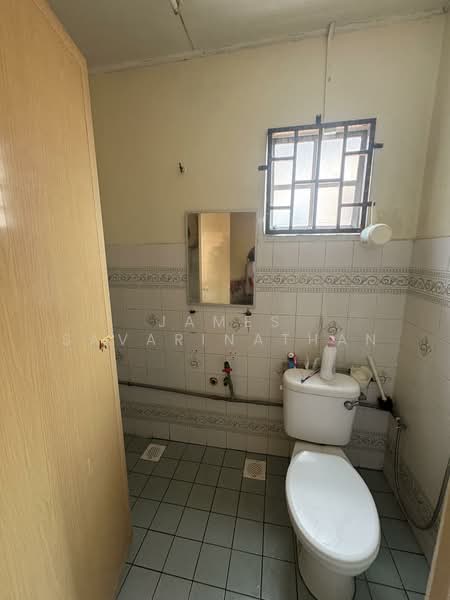 2-storey Terraced House for Sale in Bandar Kinrara (Selangor) - James Savarinathan - Bathroom - PropertyGuru.com.my