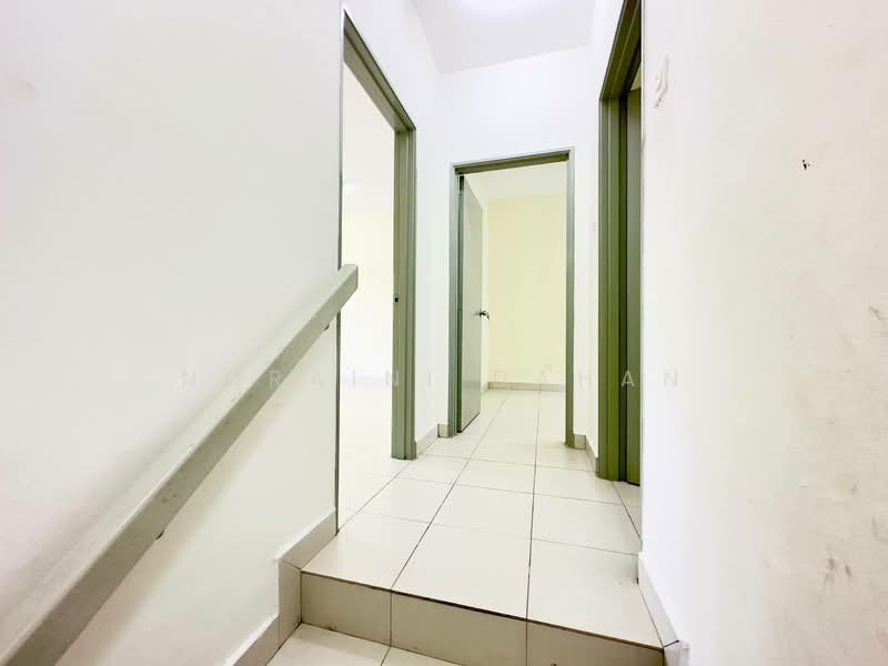 2-storey Terraced House for Sale in Aman Putri (Sungai Buloh) - Noraini Dahan - Corridor - PropertyGuru.com.my