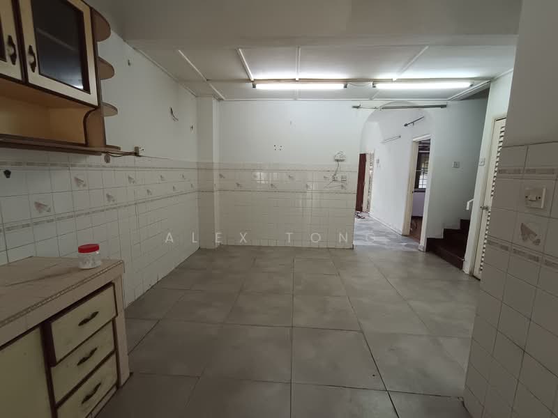 1.5-storey Terraced House for Rent in Subang Jaya (Selangor) - Alex Tong - Kitchen - PropertyGuru.com.my