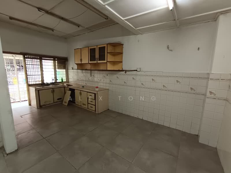 1.5-storey Terraced House for Rent in Subang Jaya (Selangor) - Alex Tong - Kitchen - PropertyGuru.com.my