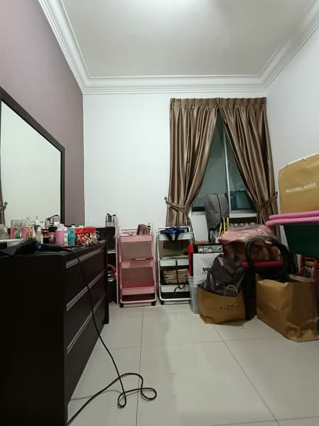 2-storey Terraced House for Sale at Taman Sri Pulai Perdana - Sam Tan - Interior - PropertyGuru.com.my