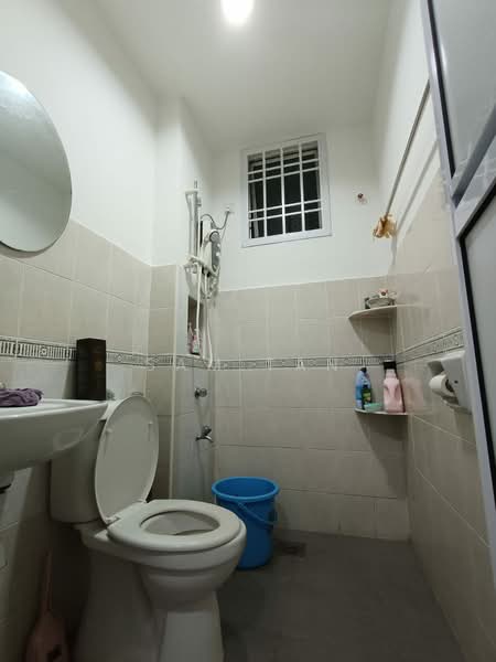 2-storey Terraced House for Sale at Taman Sri Pulai Perdana - Sam Tan - Bathroom - PropertyGuru.com.my