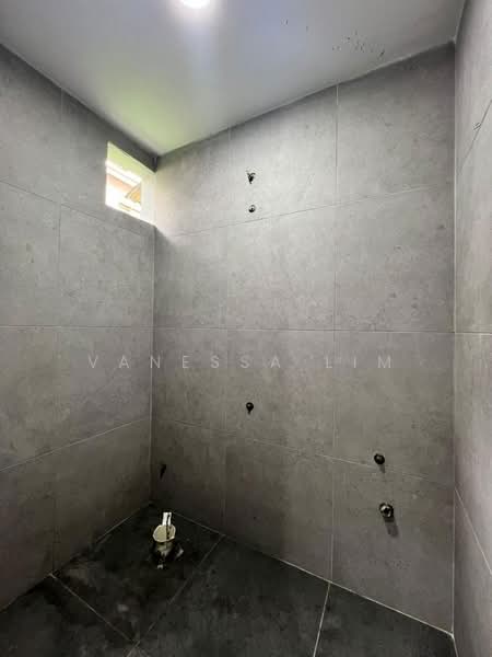 2-storey Terraced House for Sale in Taman Puteri Wangsa (Ulu Tiram) - Vanessa Lim - Bathroom - PropertyGuru.com.my