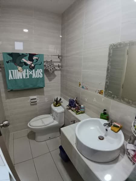Service Residence for Sale at D'Summit Residences - Joseph Yap - Bathroom - PropertyGuru.com.my