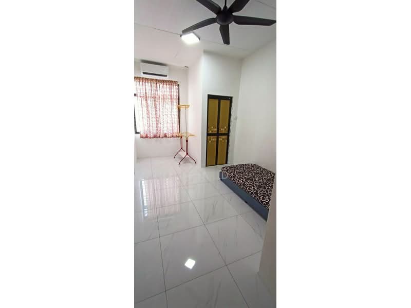 2-storey Terraced House for Sale in Taman Sri Tunas (Bayan Lepas) - Aswad . - Bedroom - PropertyGuru.com.my