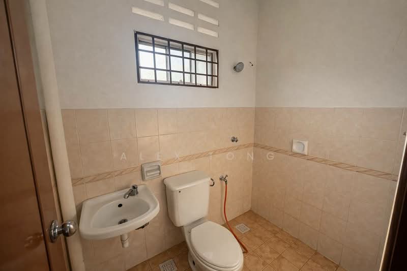 Bandar Mahkota Banting untuk Untuk Dijual - RM 750,000, Apr 2026 - Bathroom - PropertyGuru.com.my