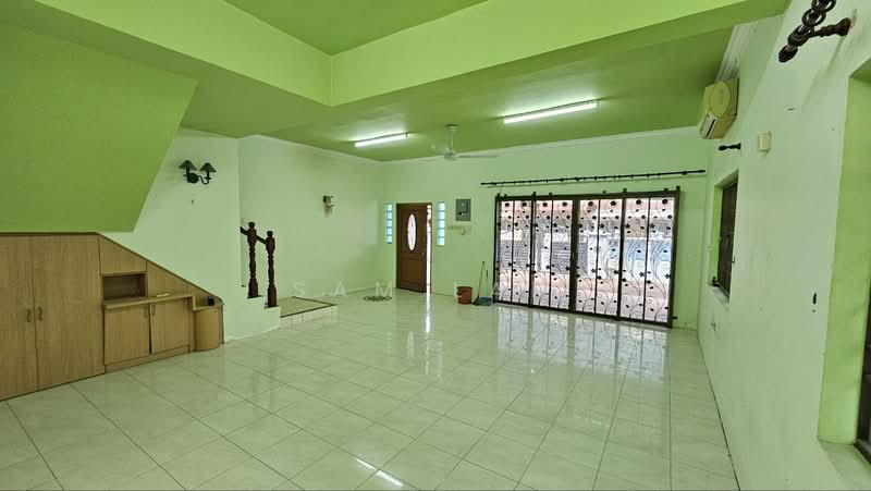 2-storey Terraced House for Sale in Gunung Rapat (Ipoh) - Sam Lam - Living Room - PropertyGuru.com.my