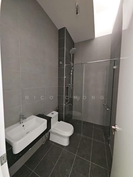 TAMAN PUNCAK SELATAN untuk Untuk Dijual - RM 900,000, Apr 2026 - Bathroom - PropertyGuru.com.my