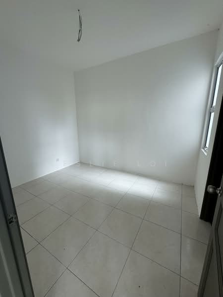 Freehold Single Storey Terrace Corner Unit @ Kota Padawan RM498K untuk Untuk Dijual - RM 498,000, Apr 2026 - PropertyGuru.com.my