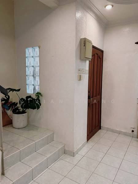 Taman Tun Hussein Onn untuk Untuk Dijual - RM 728,000, Apr 2026 - Entrance - PropertyGuru.com.my