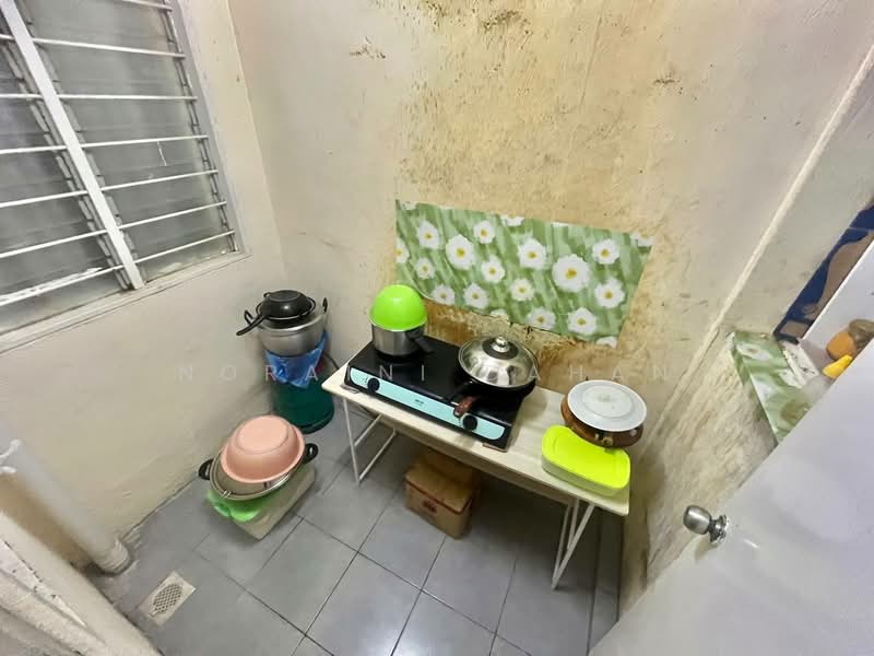 Lakeview Apartments untuk Untuk Dijual - RM 250,000, Apr 2026 - Kitchen - PropertyGuru.com.my