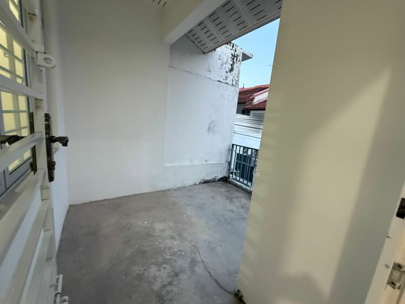 2-storey Terraced House for Sale in Skudai (Johor) - Kai Jing - Balcony - PropertyGuru.com.my