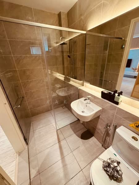 Service Residence for Sale at Parkland Avenue - Kak Yi - Bathroom - PropertyGuru.com.my