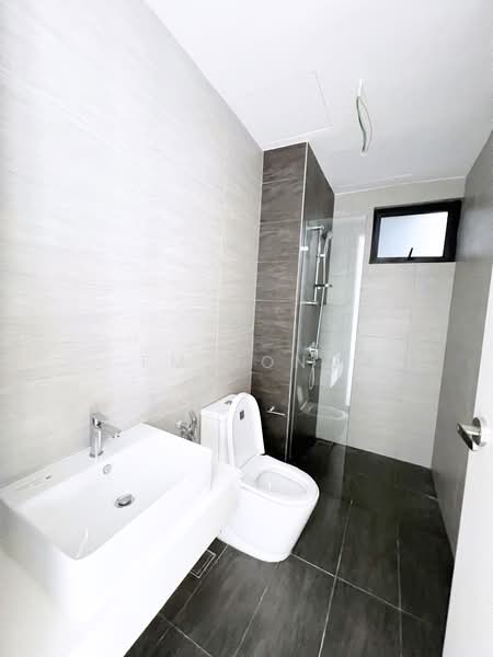 Service Residence for Sale at Trion 2 @ KL - FM Hong - Bathroom - PropertyGuru.com.my