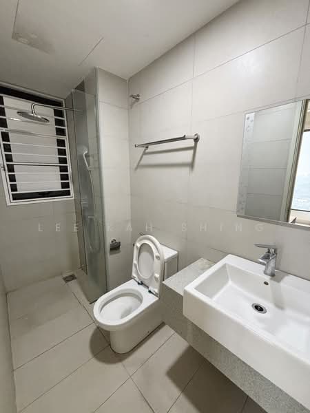 Service Residence for Sale at Sfera Residency - Lee Kah Shing - Bathroom - PropertyGuru.com.my