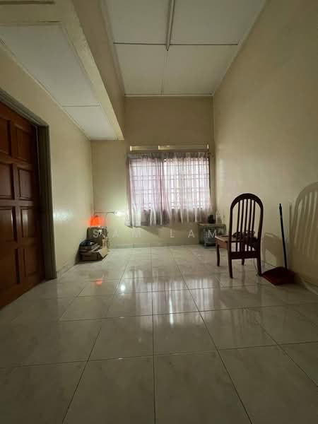 2-storey Terraced House for Sale in New Pasir Puteh (Ipoh) - Sam Lam - Living Room - PropertyGuru.com.my