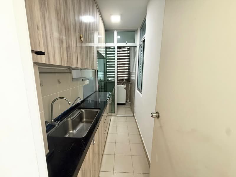 Apartment for Sale at D'Rich Executive Suites - Eric Lee - Kitchen - PropertyGuru.com.my