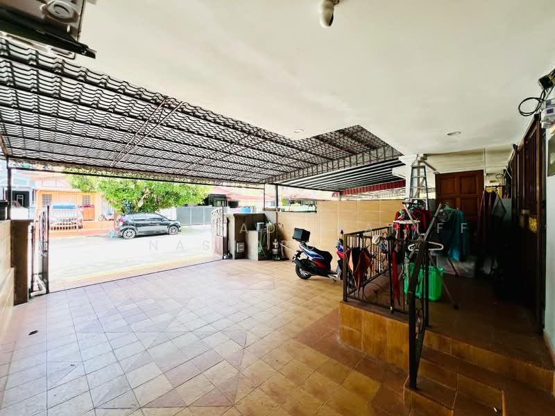 2-storey Terraced House for Sale in Taman Universiti (Bangi) - Muhammad Zhariff Nasharudin - Exterior - PropertyGuru.com.my