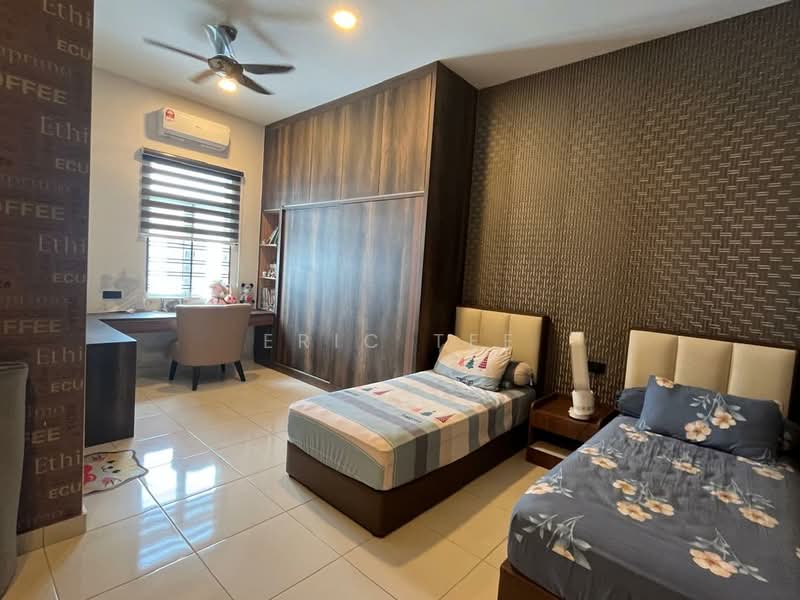 Semi-Detached House for Sale in Bandar Kulai (Kulai) - Eric Tee - Bedroom - PropertyGuru.com.my