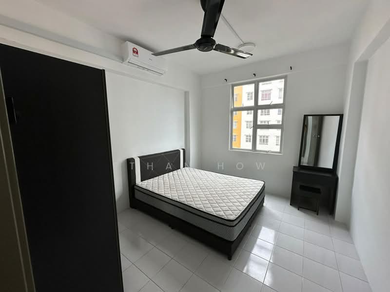 Apartment for Rent at Pangsapuri Pulai Mutiara - Ethan How - Bedroom - PropertyGuru.com.my