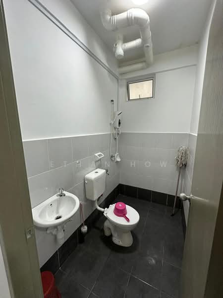 Apartment for Rent at Pangsapuri Pulai Mutiara - Ethan How - PropertyGuru.com.my