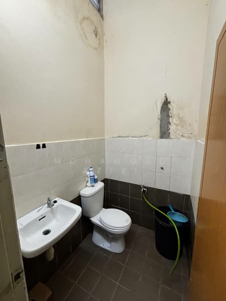 Terraced House for Sale in Kuantan (Pahang) - Mohammad Azizi - Bathroom - PropertyGuru.com.my