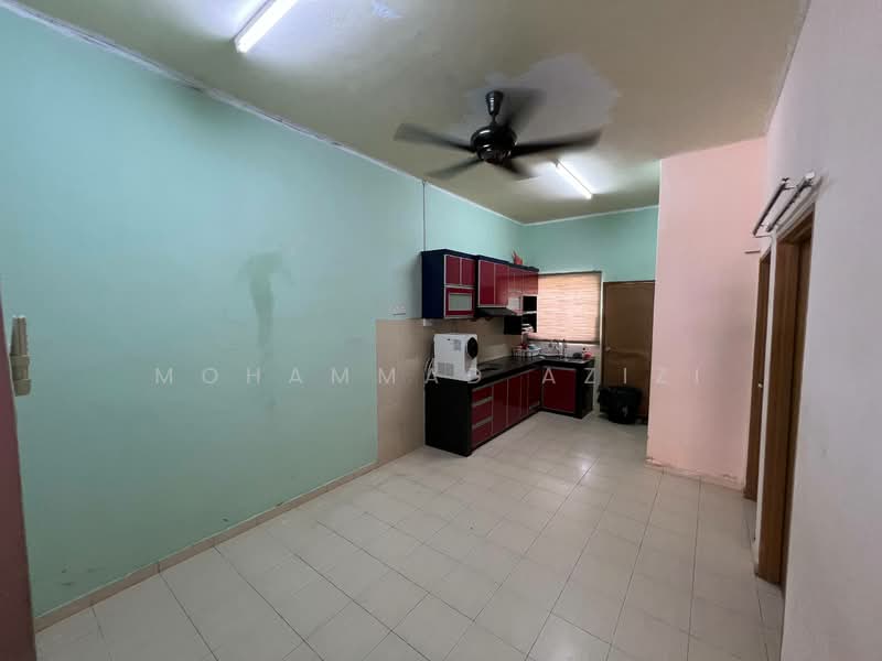 Terraced House for Sale in Kuantan (Pahang) - Mohammad Azizi - Kitchen - PropertyGuru.com.my