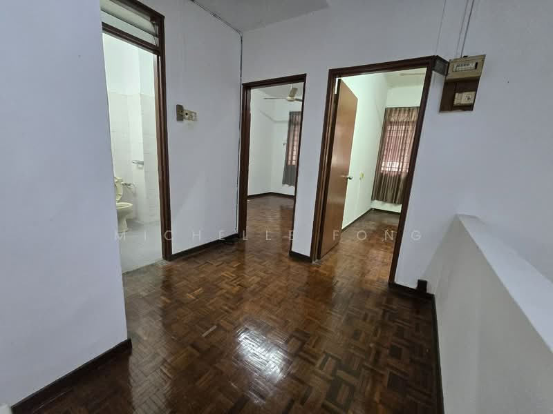 2-storey Terraced House for Sale in Taman Bukit Mewah (Tampoi) - Michelle Fong - Corridor - PropertyGuru.com.my