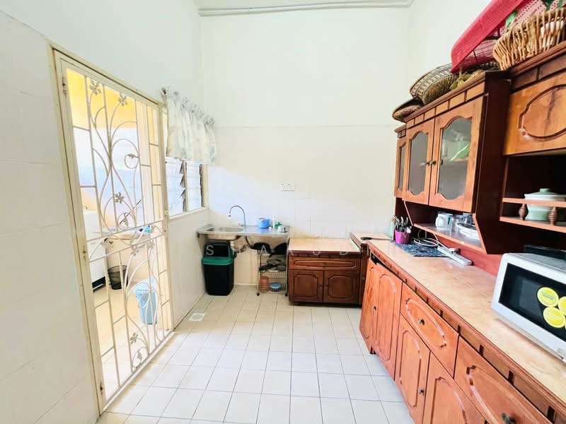 Semi-Detached House for Sale in Taman Saujana Impian (Kajang) - Muhammad Zhariff Nasharudin - Kitchen - PropertyGuru.com.my