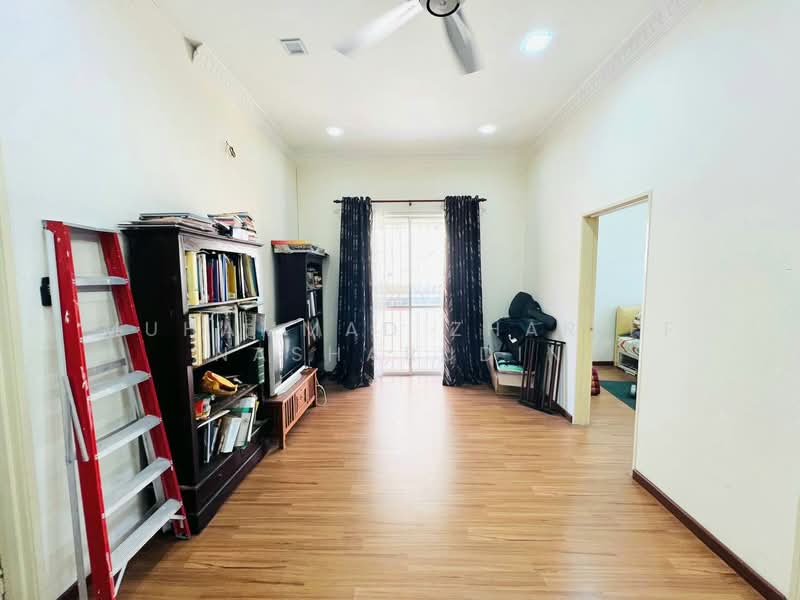 Semi-Detached House for Sale in Taman Saujana Impian (Kajang) - Muhammad Zhariff Nasharudin - Living Room - PropertyGuru.com.my