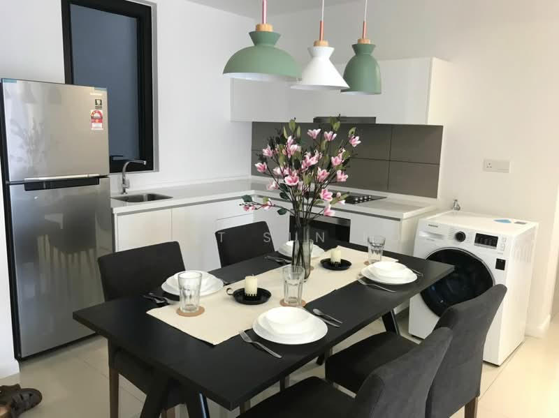 Servis Apartment untuk Dijual di NOVUM - Suet Sun Ho - Dining Room - PropertyGuru.com.my
