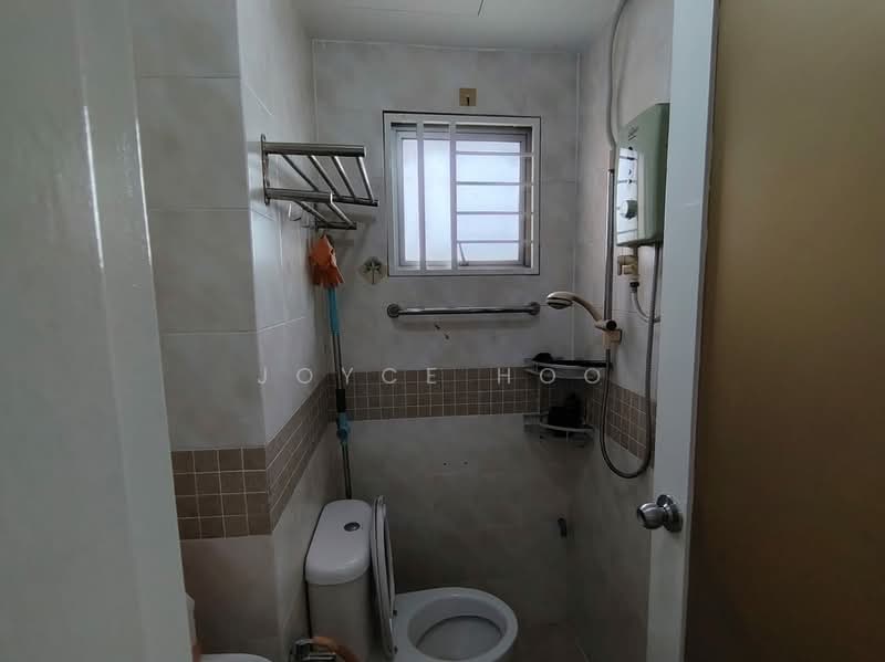 Apartment for Rent at Puteri Bayu Apartment - Joyce Hoo - Bathroom - PropertyGuru.com.my