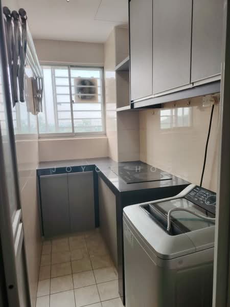 Apartment for Rent at Puteri Bayu Apartment - Joyce Hoo - Kitchen - PropertyGuru.com.my