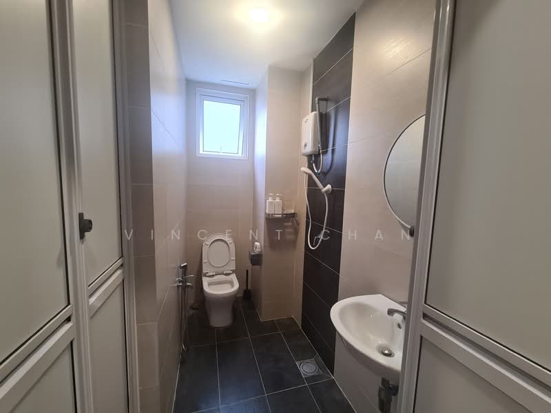 Service Residence for Rent at Pinnacle Sri Petaling - Vincent Chan - Junior Master Bathroom - PropertyGuru.com.my