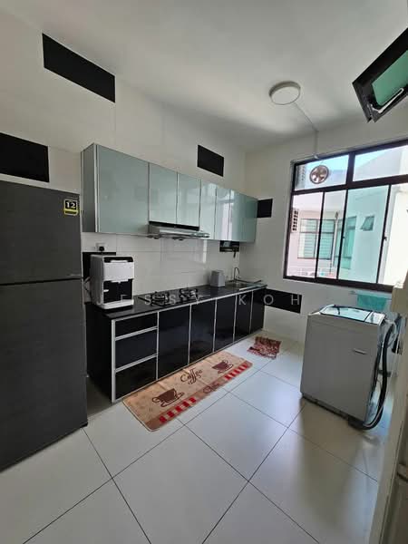Service Residence for Rent at D'Summit Residences - Jessy Koh - Kitchen - PropertyGuru.com.my