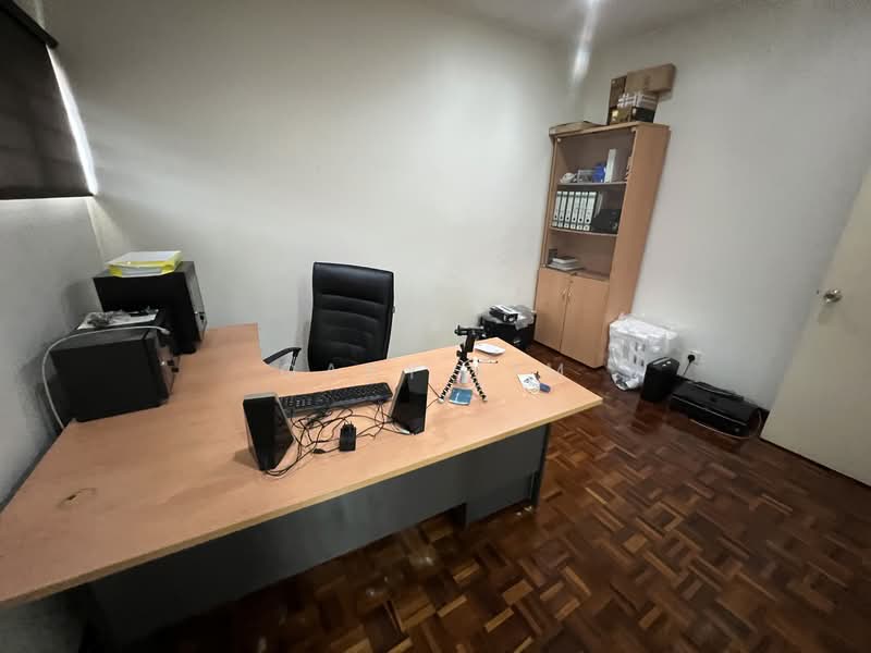 3-storey Terraced House for Sale in Puchong (Selangor) - Gary Lim - Study - PropertyGuru.com.my