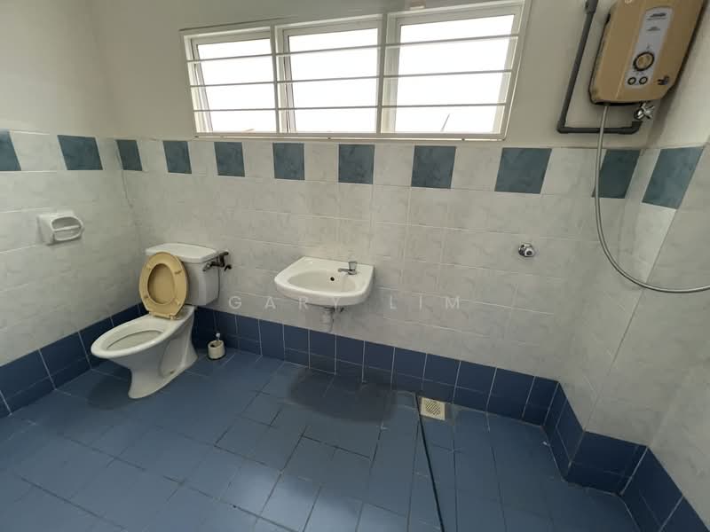 3-storey Terraced House for Sale in Puchong (Selangor) - Gary Lim - Bathroom - PropertyGuru.com.my