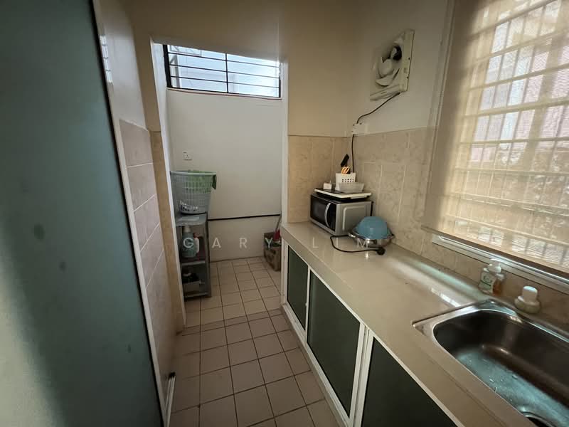 3-storey Terraced House for Sale in Puchong (Selangor) - Gary Lim - Kitchen - PropertyGuru.com.my