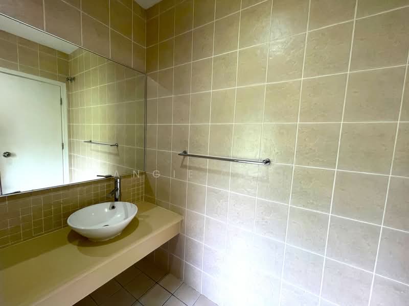 Rumah Bandar untuk Dijual di Sunway Damansara (Kota Damansara) - Angie Chai - Bathroom - PropertyGuru.com.my