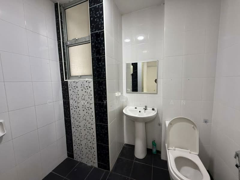 2-storey Terraced House for Rent in Skudai (Johor) - Chew Yun Chan - Bathroom - PropertyGuru.com.my
