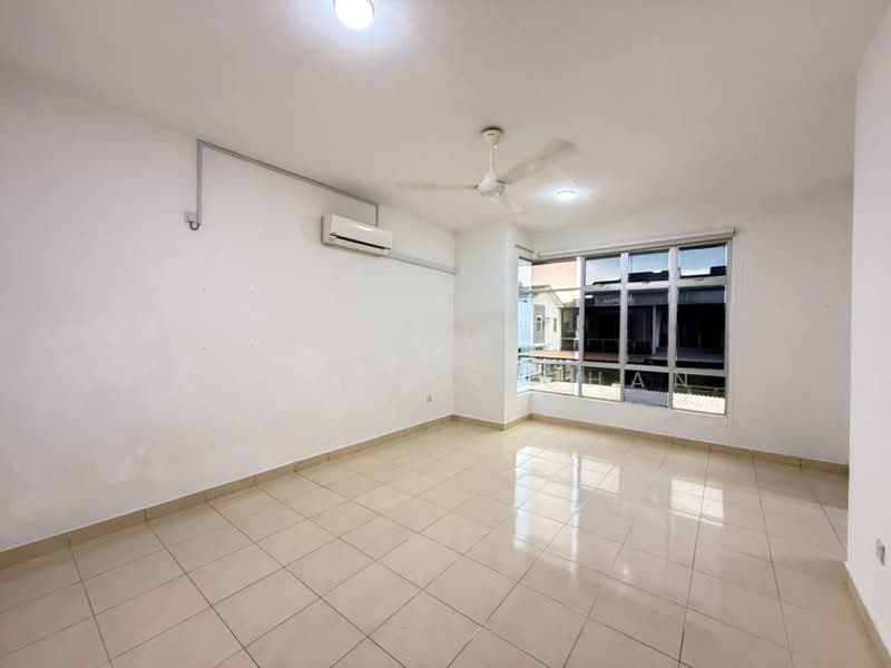 2-storey Terraced House for Rent in Skudai (Johor) - Chew Yun Chan - Living Room - PropertyGuru.com.my