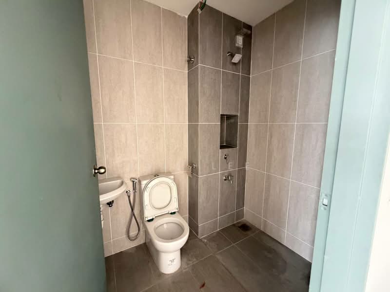 2-storey Terraced House for Sale in Straits View (Johor Bahru) - Eric Lee - Bathroom - PropertyGuru.com.my