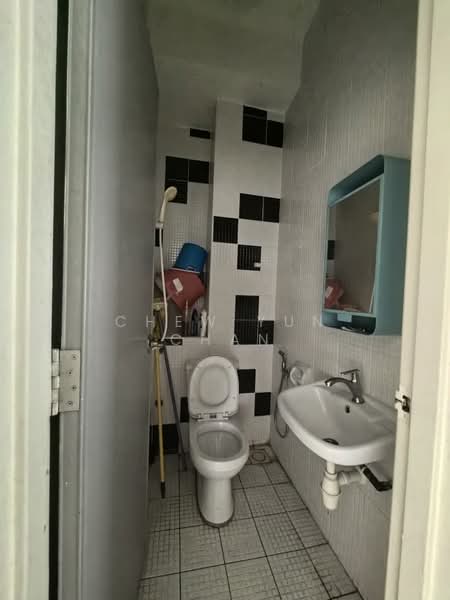 Service Residence for Sale at The Sky Executive Suites - Chew Yun Chan - Bathroom - PropertyGuru.com.my