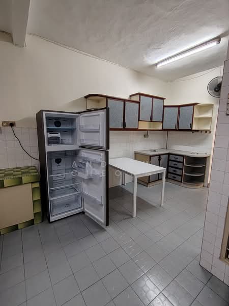 2-storey Terraced House for Rent in Bandar Baru Sri Petaling (Sri Petaling) - Andrew Cheong - Kitchen - PropertyGuru.com.my