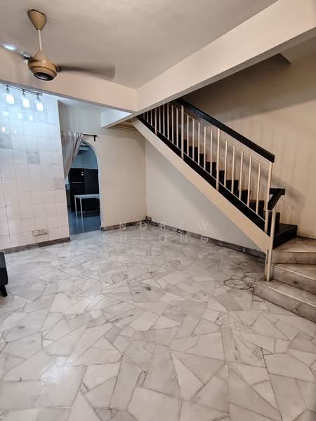 2-storey Terraced House for Rent in Bandar Baru Sri Petaling (Sri Petaling) - Andrew Cheong - Living Room - PropertyGuru.com.my
