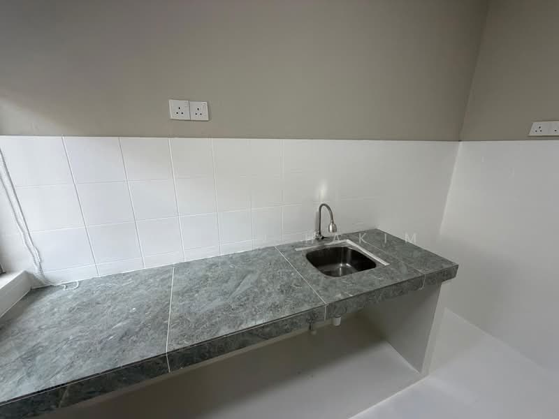 2-storey Terraced House for Rent in Bandar Baru Bangi (Selangor) - Lukman Hakim - Kitchen - PropertyGuru.com.my