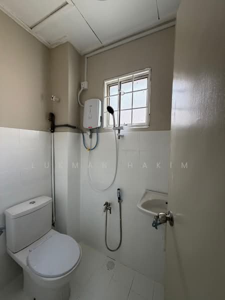 2-storey Terraced House for Rent in Bandar Baru Bangi (Selangor) - Lukman Hakim - Bathroom - PropertyGuru.com.my