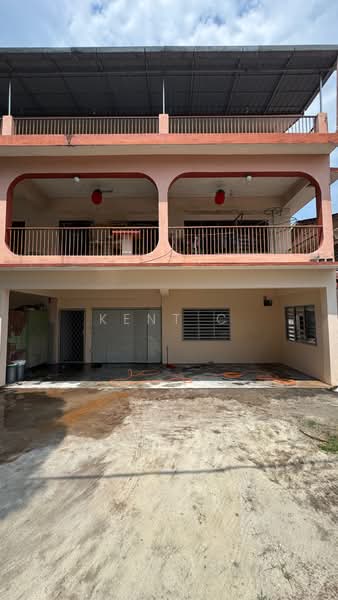 Kampung Baru Kanthan untuk Untuk Disewa - RM 1,300 /bulan, Apr 2026 - Exterior - PropertyGuru.com.my