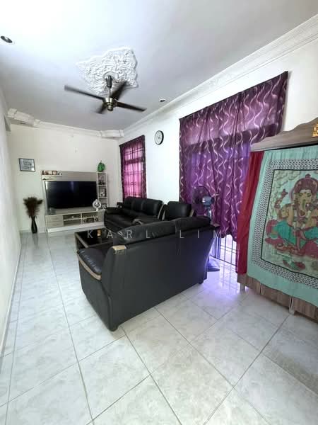 1-storey Terraced House for Sale in Bukit Indah (Iskandar Puteri (Nusajaya)) - Karl Lim - Living Room - PropertyGuru.com.my