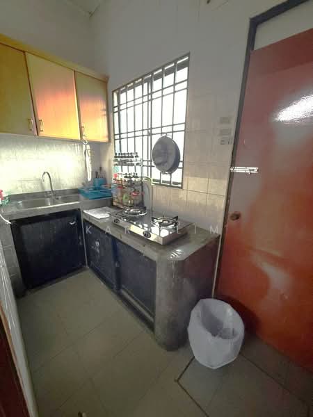 1-storey Terraced House for Sale in Bukit Indah (Iskandar Puteri (Nusajaya)) - Karl Lim - Kitchen - PropertyGuru.com.my